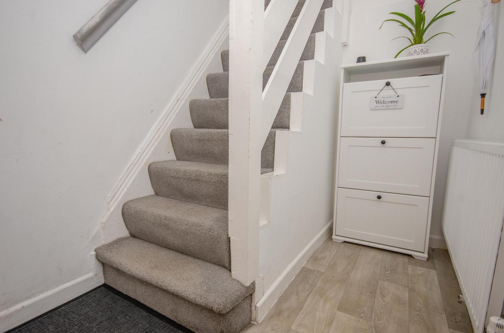 Stylish 91sqm Victoria 2 Bedroom Appartamento